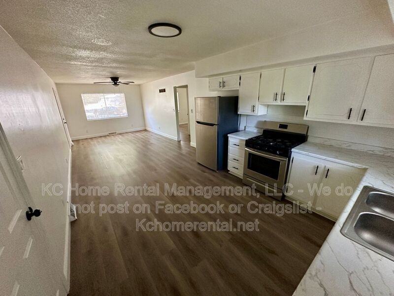 1705 N 76th Ter - Photo 7 of 17