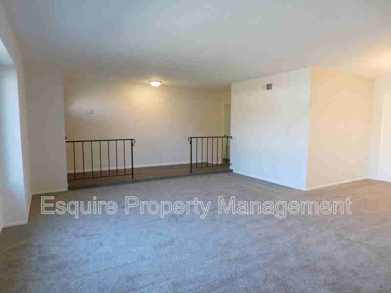1521 Patricia St - Photo 4 of 20