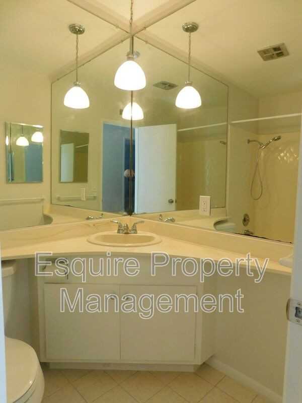 1521 Patricia St - Photo 7 of 20