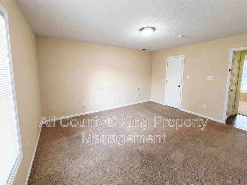 3832 Softwind Ln - Photo 7 of 13
