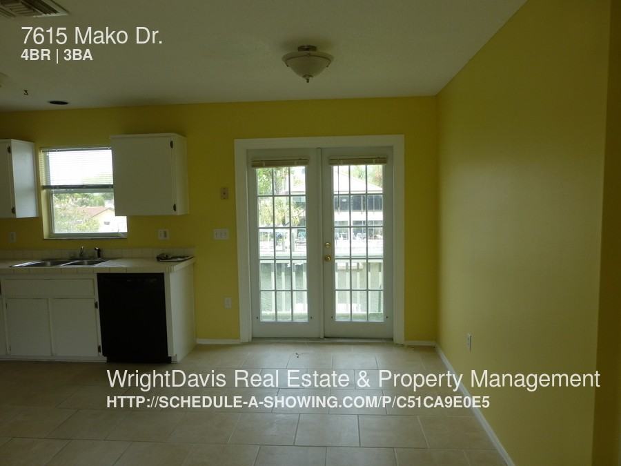 7615 Mako Dr - Photo 3 of 16