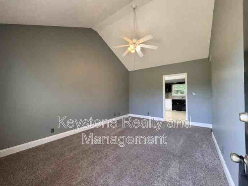 1909 Timberline Cir - Photo 2 of 11