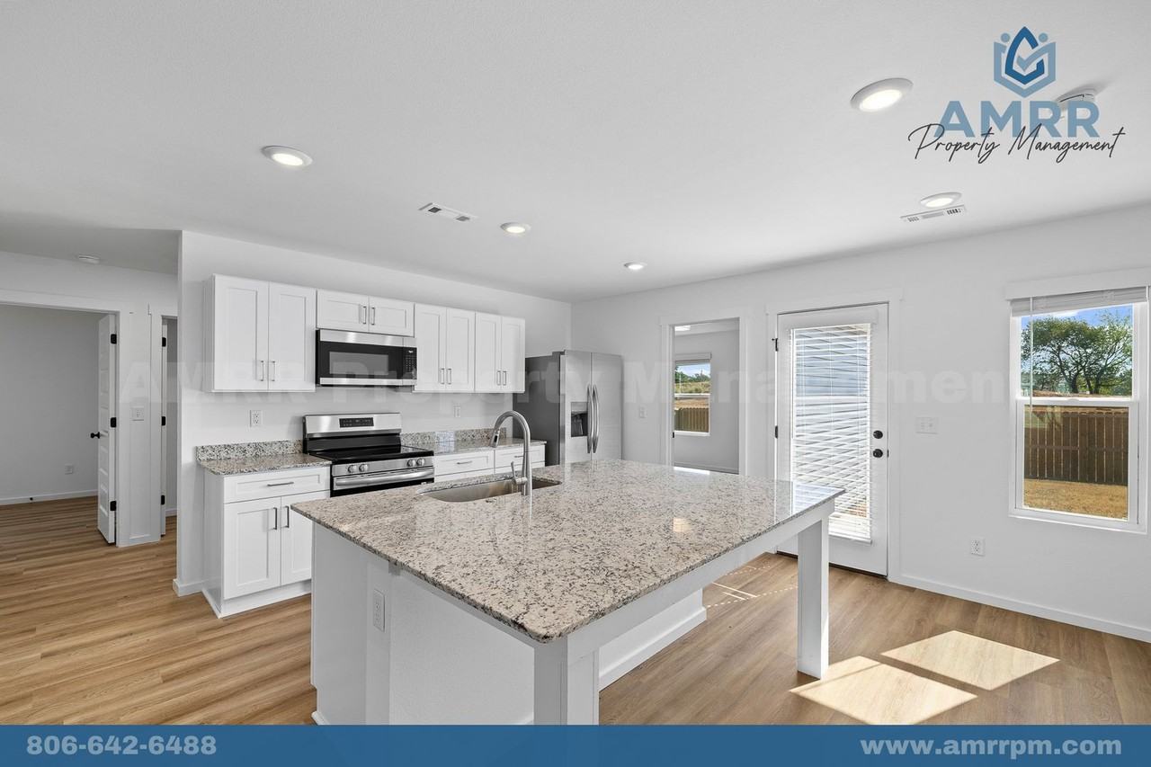 301 Golden Field Rd - Photo 7 of 30
