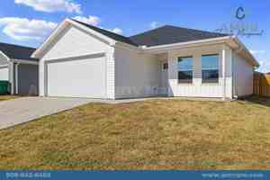featured image of 221 Golden Field Rd