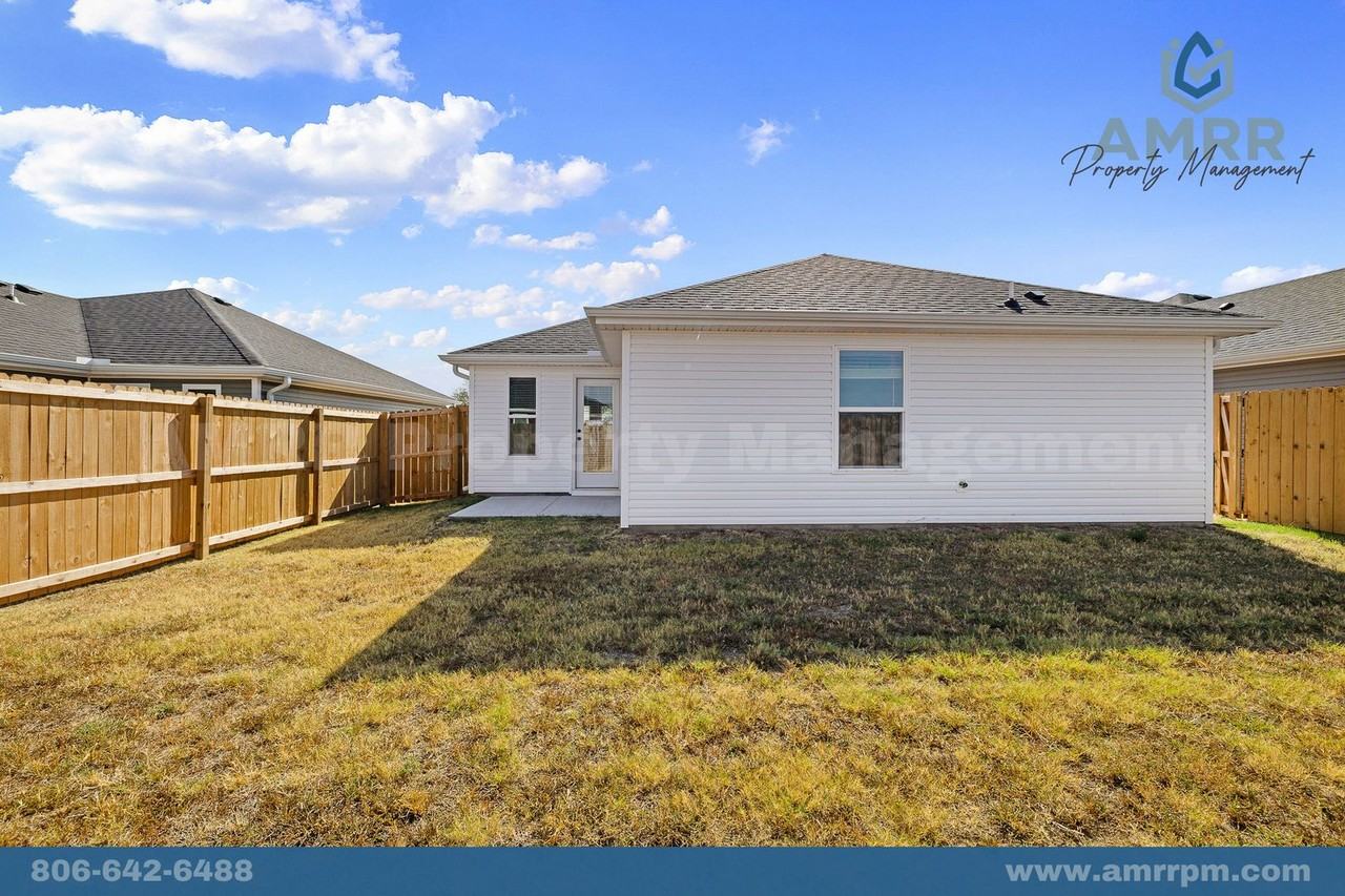 221 Golden Field Rd - Photo 2 of 24