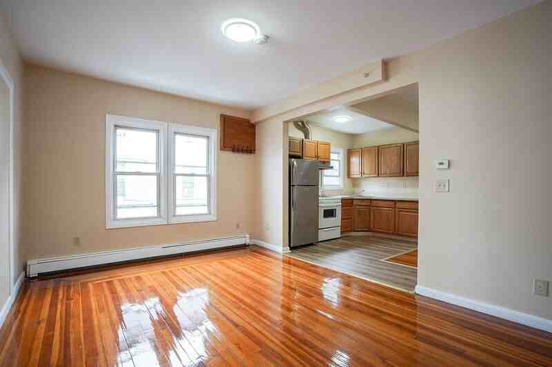 143 Skeele St #2L - Photo 4 of 14