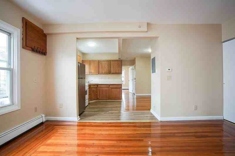 143 Skeele St #2L - Photo 5 of 14