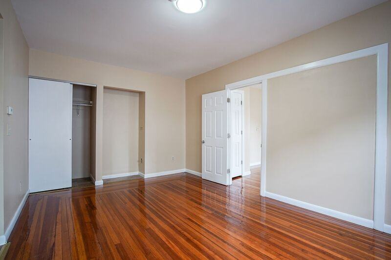 143 Skeele St #2L - Photo 7 of 14