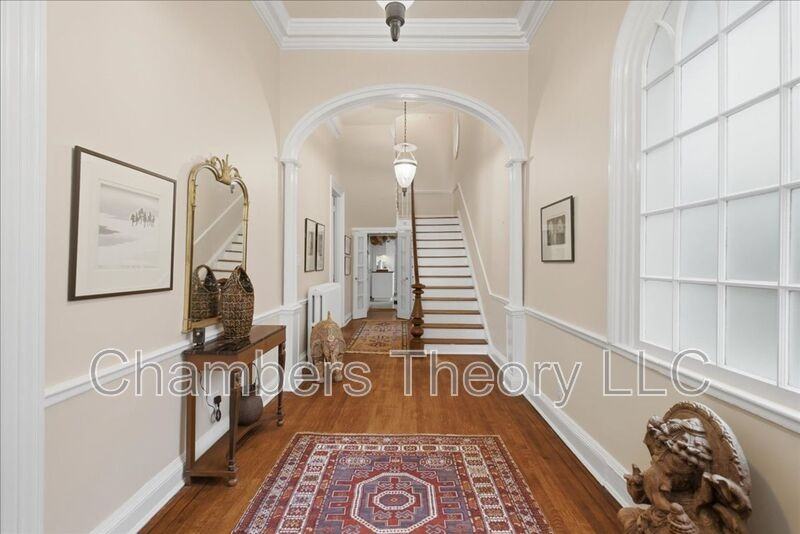 404 Duke St - Photo 5 of 50