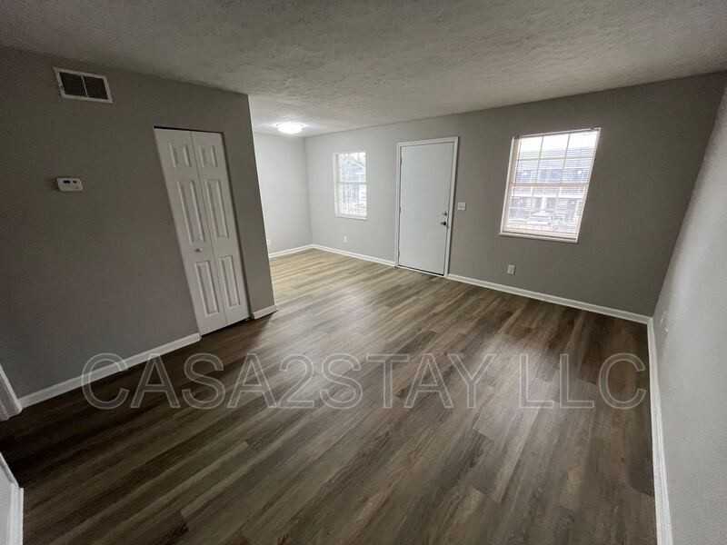 668 Knox Blvd #3 - Photo 2 of 5