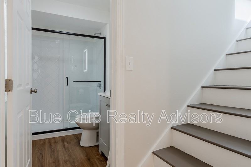 6 Foster Ct #6 - Photo 3 of 14