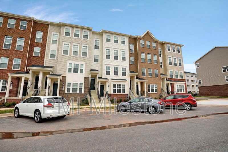 5958 Forum Sq - Photo 2 of 35