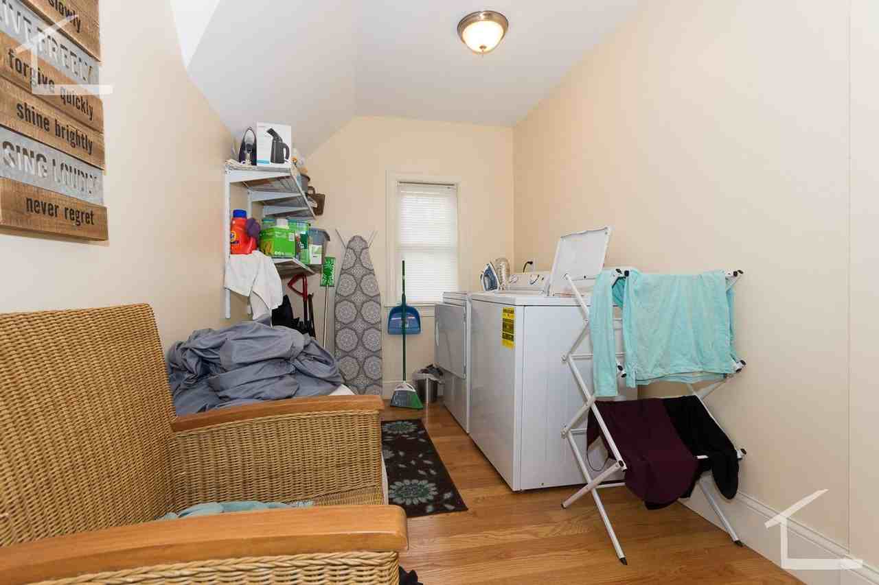 2 Brooks St - Photo 3 of 10