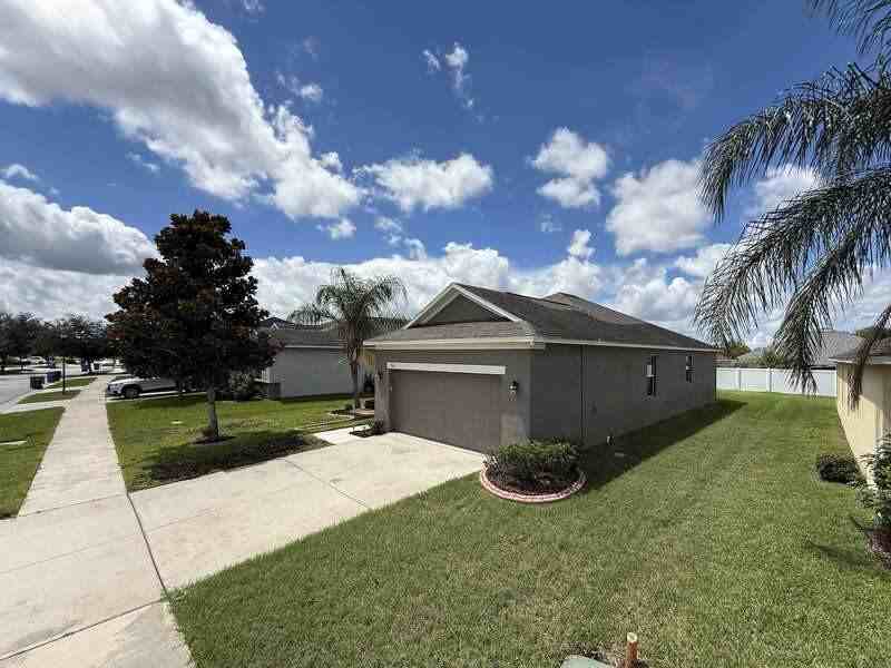 930 Meadow Glade Dr - Photo 5 of 50