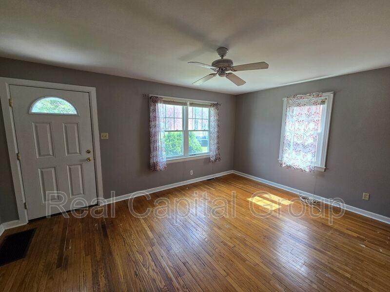 310 Claremont Ave - Photo 2 of 22