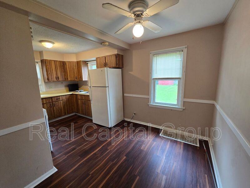 310 Claremont Ave - Photo 7 of 22