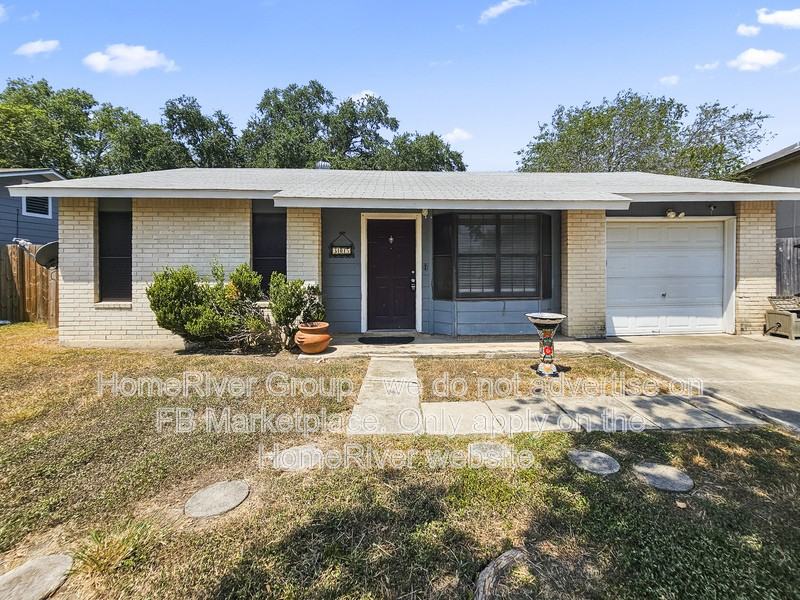 305 Vivian Dr - Photo 2 of 22