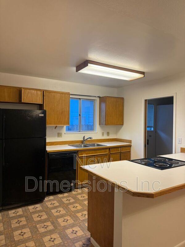 3234 Heights Dr - Photo 5 of 18