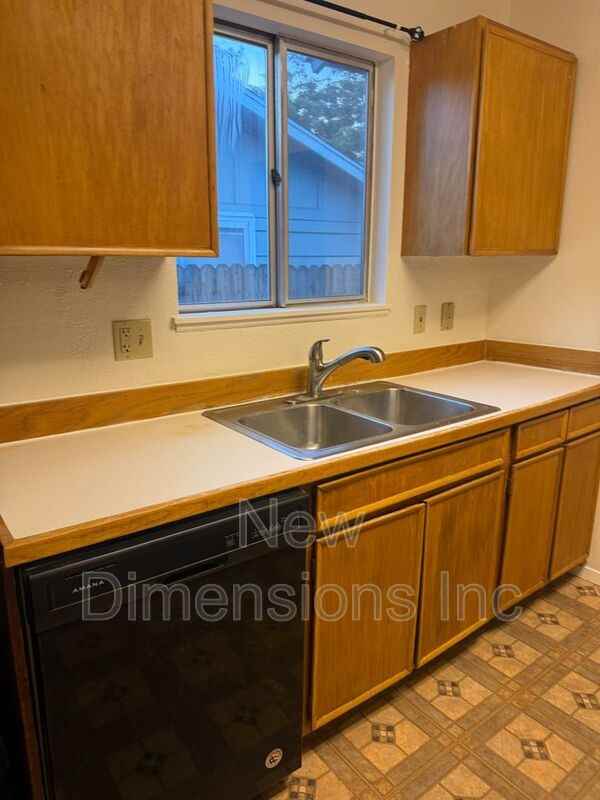 3234 Heights Dr - Photo 7 of 18
