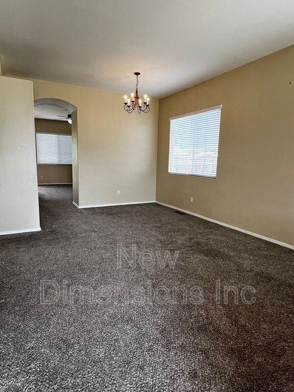 1675 Brentford Way - Photo 2 of 16
