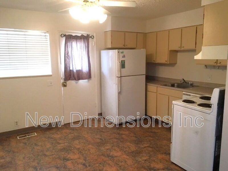 71 Vine St - Photo 3 of 13