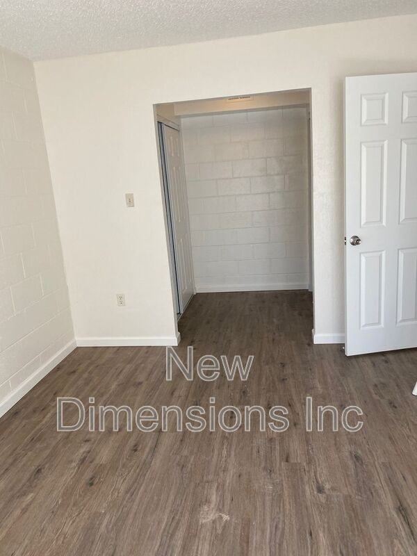 190 Griswold Ct #A - Photo 2 of 10