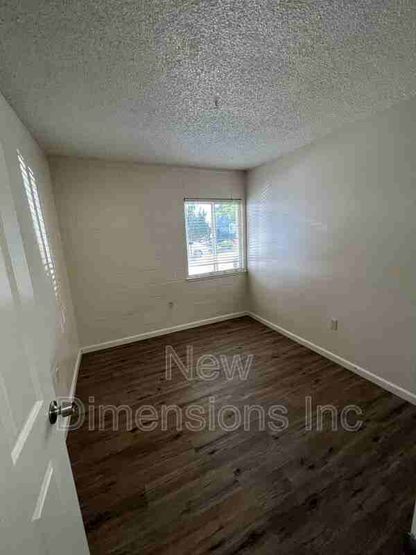 190 Griswold Ct #A - Photo 6 of 10