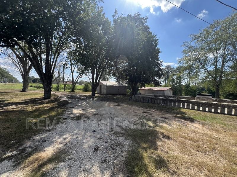 2997 Highway - Photo 2 of 18