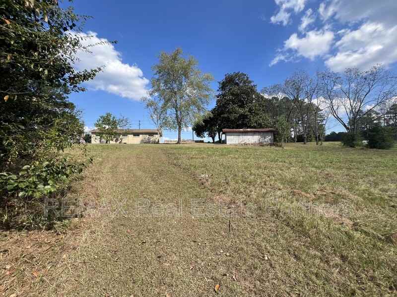 2997 Highway - Photo 5 of 18