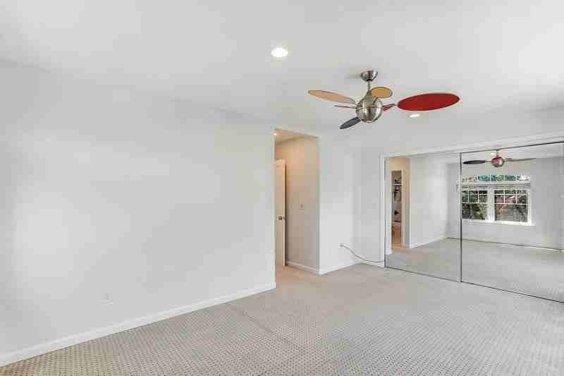 1349 Olive St #B - Photo 4 of 16