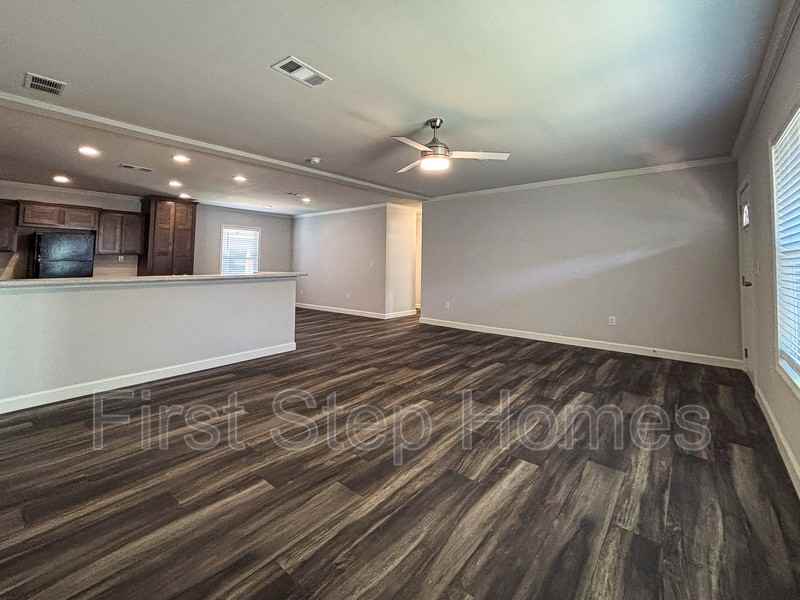 407 Marco - Photo 6 of 19
