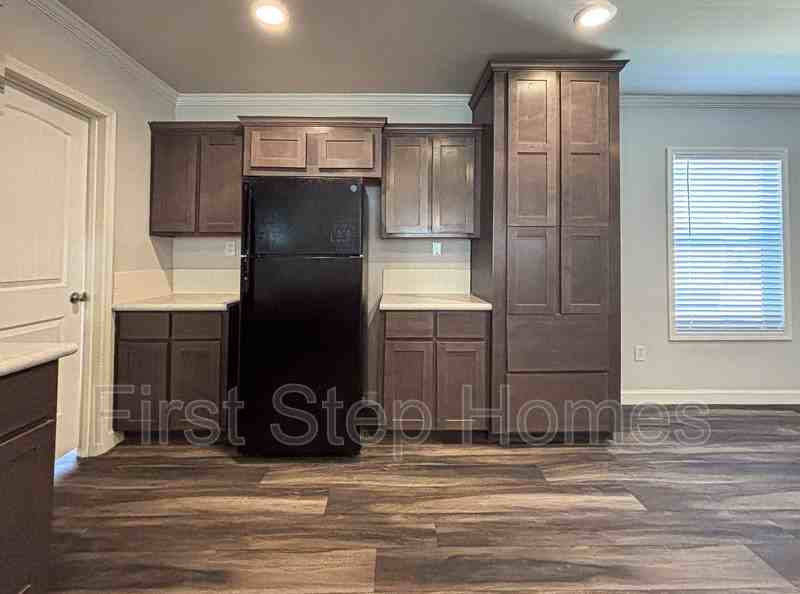 407 Marco - Photo 7 of 19