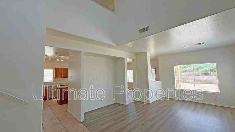 6431 W Whyman Ave - Photo 4 of 22