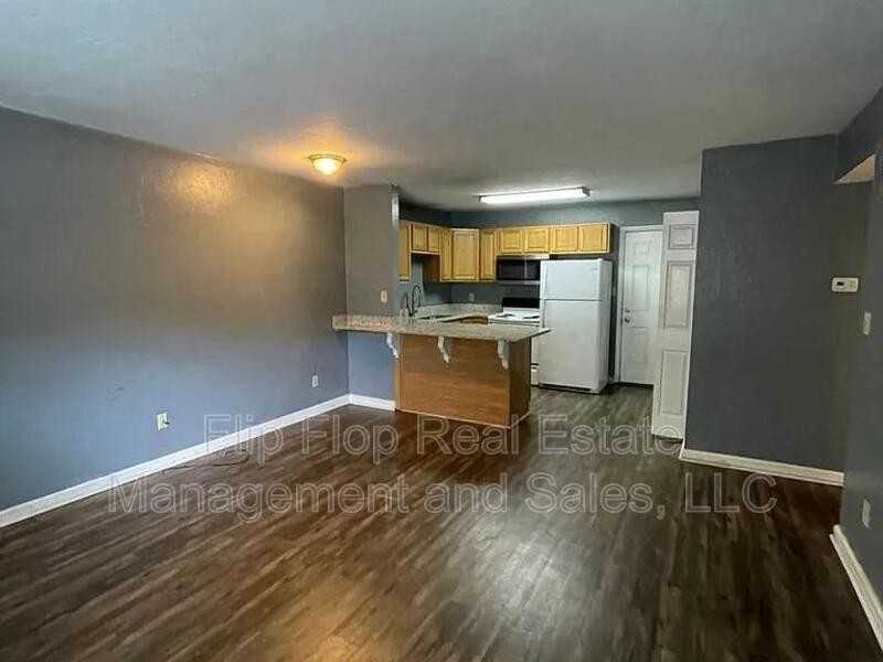 502 Mckeithan St #6B - Photo 2 of 4