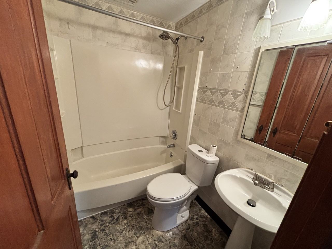 1638 Spring Ave Ne #1 - Photo 2 of 8