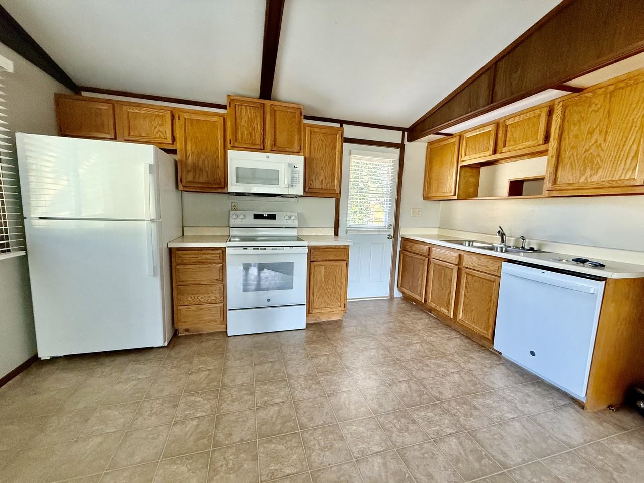 1907 Harrow Rd #1 - Photo 3 of 11