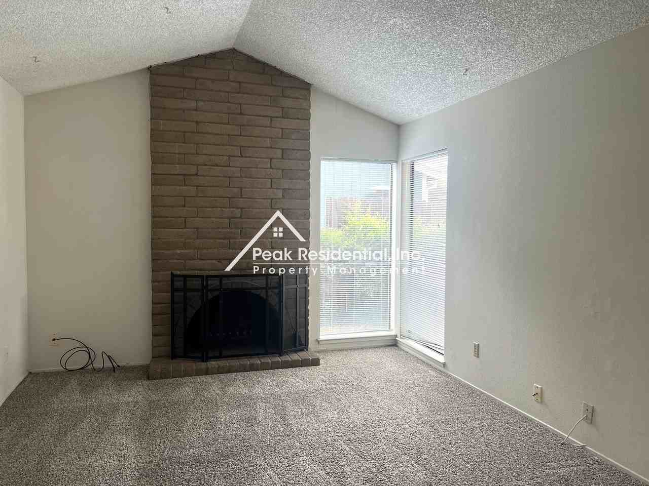 3222 Hogarth Dr - Photo 6 of 29