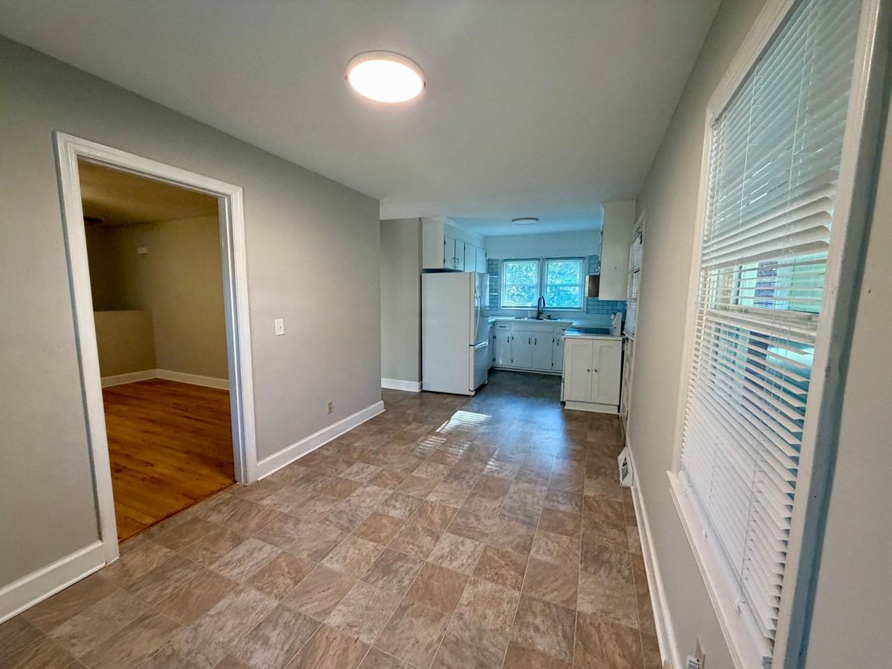 420 Brock St - Photo 3 of 21