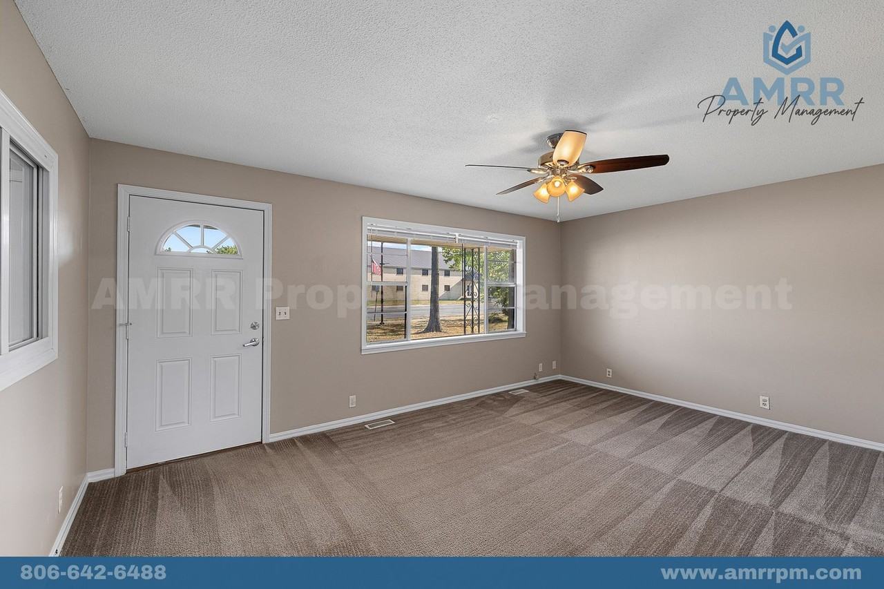 141 W Main St - Photo 5 of 24