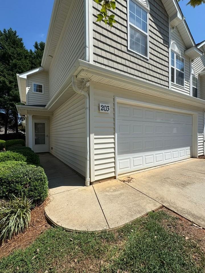 203 Clusters Cir - Photo 3 of 24