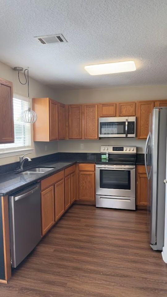 138 Hamilton Dr - Photo 5 of 26