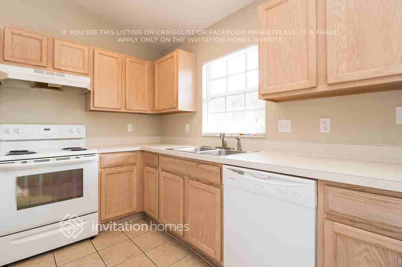 1971 Matico Ave - Photo 3 of 17