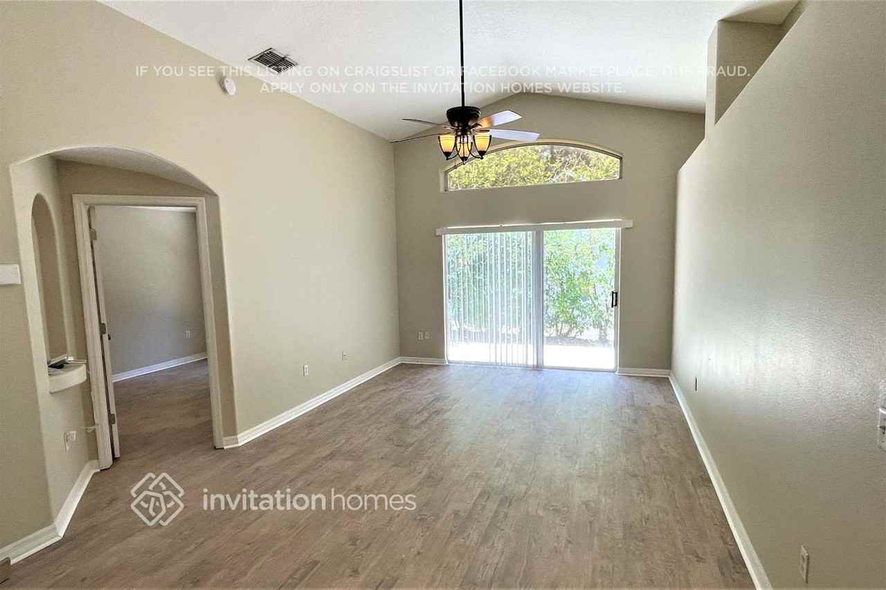 1434 Villa Hill Ct - Photo 3 of 10