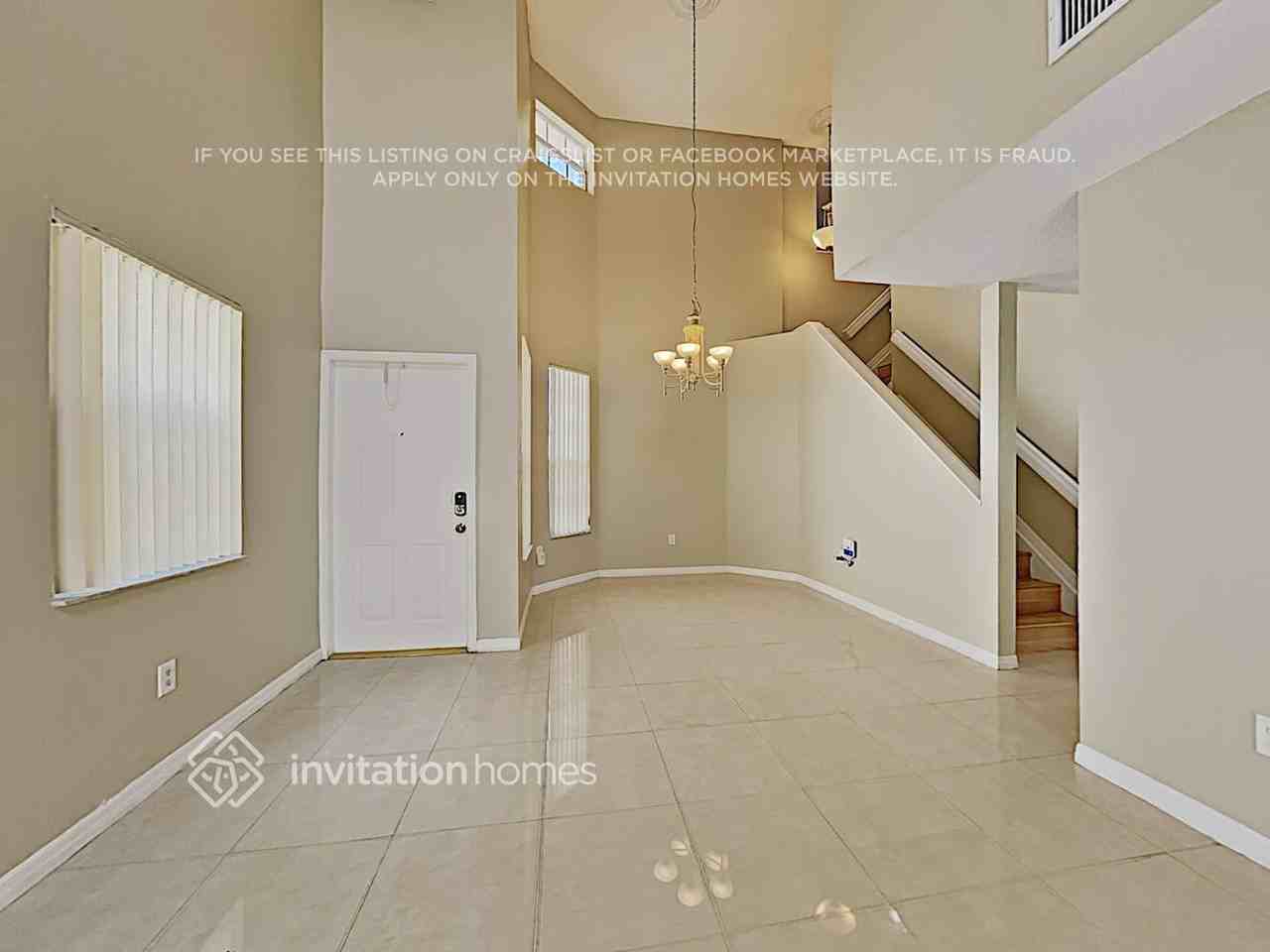 15108 Sw 141st Ter - Photo 4 of 13