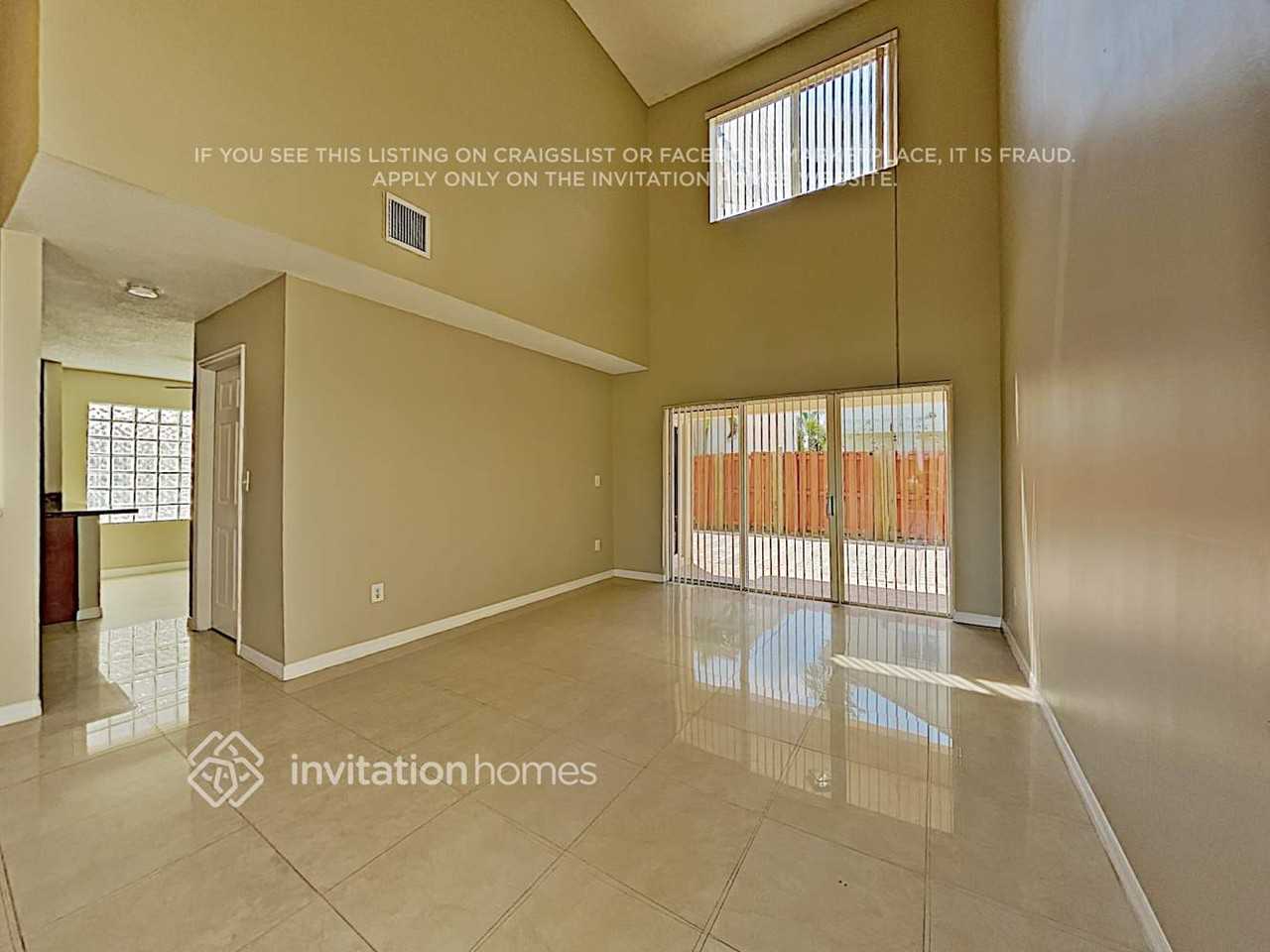 15108 Sw 141st Ter - Photo 7 of 13
