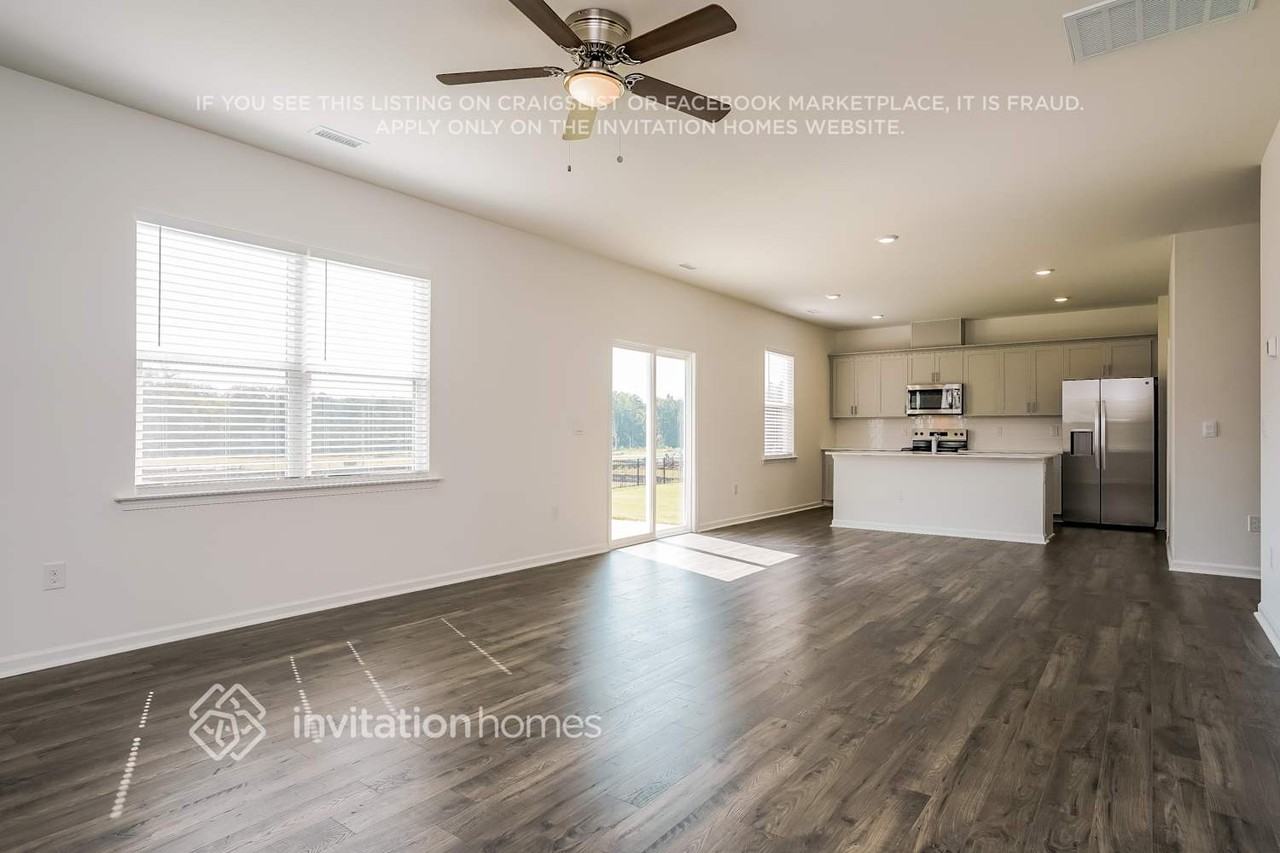163 Saddle Mare St - Photo 4 of 18