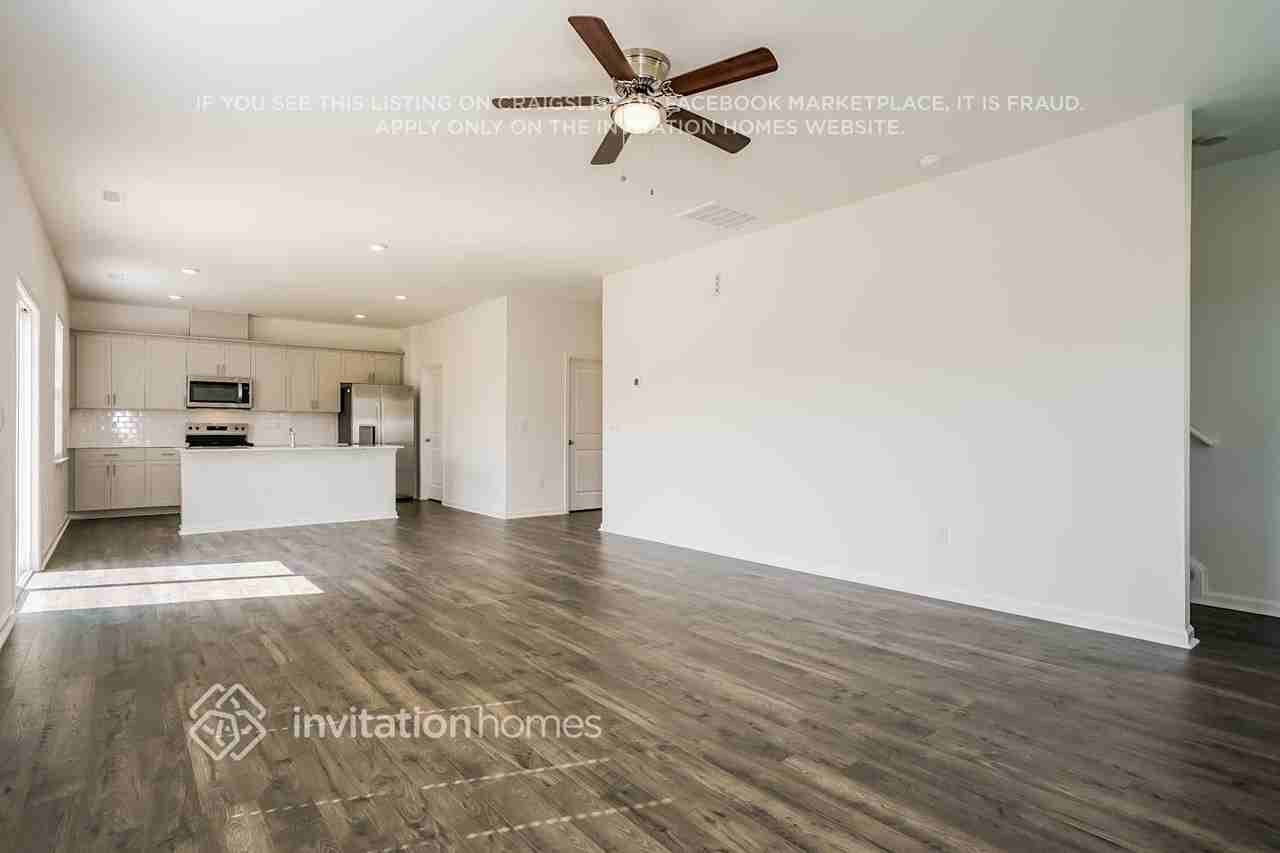 163 Saddle Mare St - Photo 5 of 18