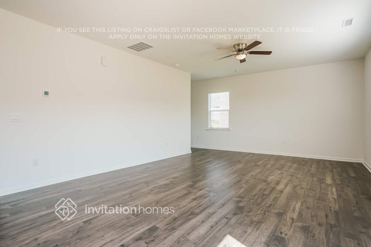 163 Saddle Mare St - Photo 6 of 18