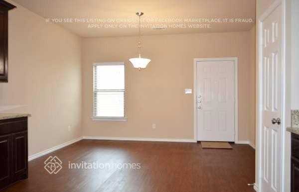 1801 Vineridge Ln - Photo 2 of 16