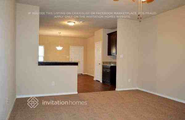 1801 Vineridge Ln - Photo 4 of 16